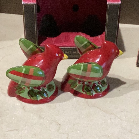 Trim A Home Moose and Cardinal Salt  & Pepper Shakers NIB - Picture 3 of 11
